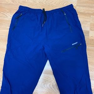 New with tag adjustable breathable mesh sports shorts